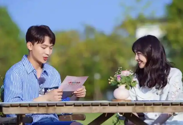 张恒鱼死网破!举报郑爽偷税漏税,网友:为了抚养权不择手段?