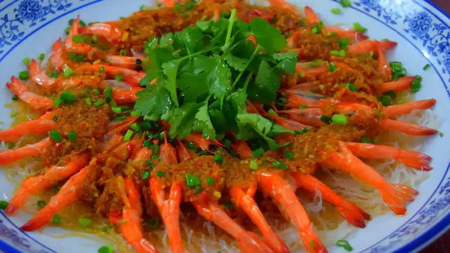 年菜蒜蓉蒸大虾最好吃的做法,蒜香入味,比白灼大虾好吃,太香了