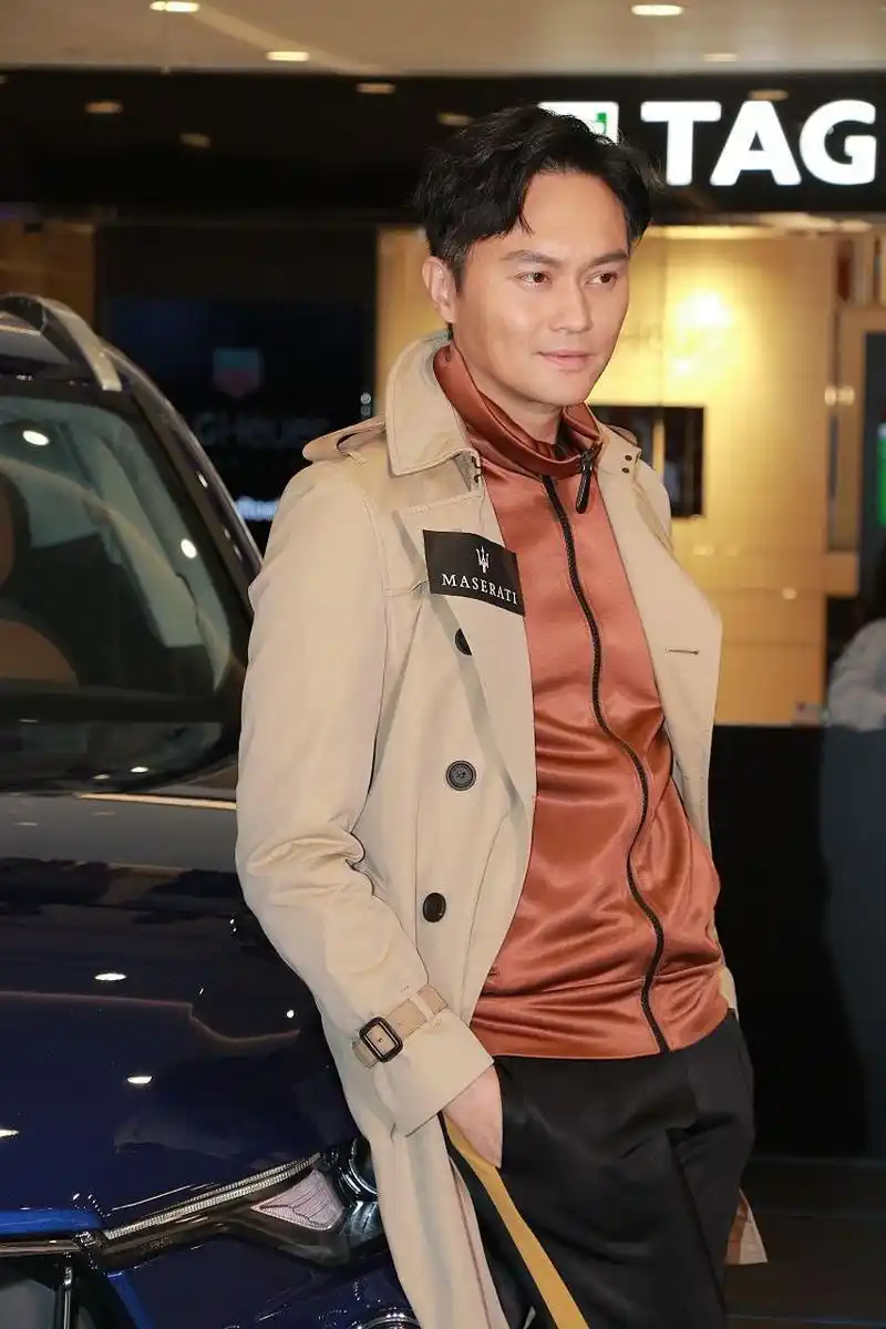 1月18日,张智霖登上热搜!