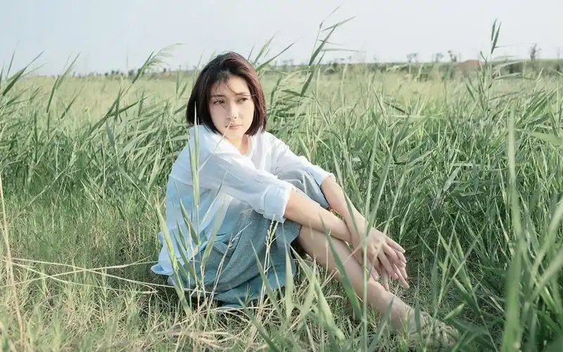 小清新森系美女高清桌面壁纸图片