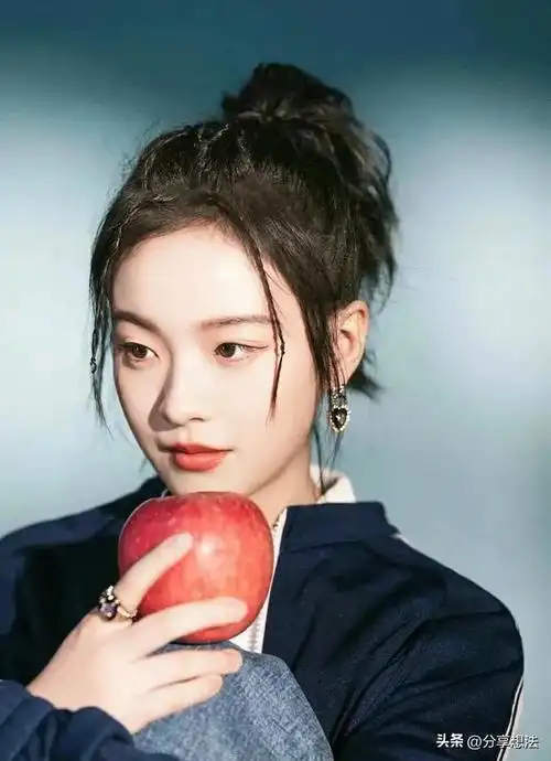 李庚希明星壁纸(3)|电池_网易订阅