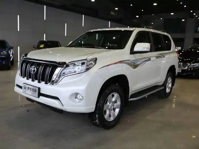 丰田普拉多 基本信息 燃油类型: 车型:suv越野