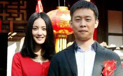 当年张译的初恋女友发生车祸成为植物人张译守候了10年直到初恋女友