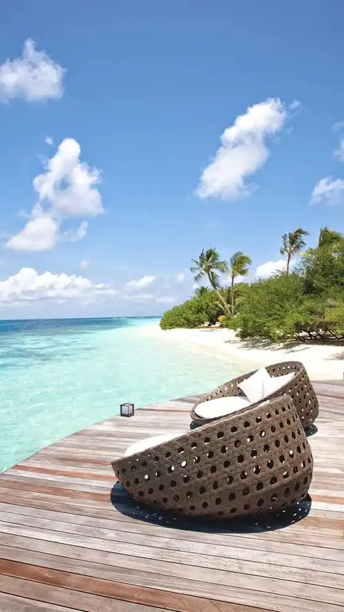 晴朗蔚蓝天空大海唯美海边风景