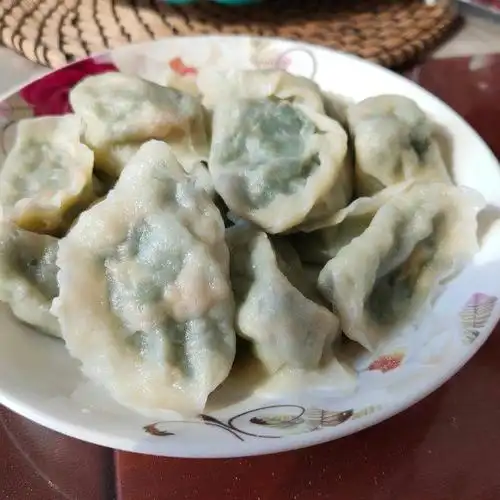 猪肉韭菜三鲜饺子,薄皮大馅,吹弹可破