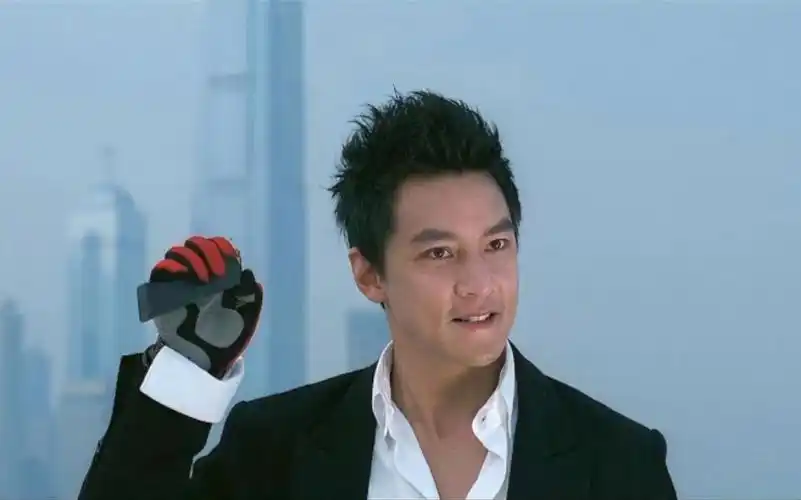 年轻时的吴彦祖连我都要避其锋芒