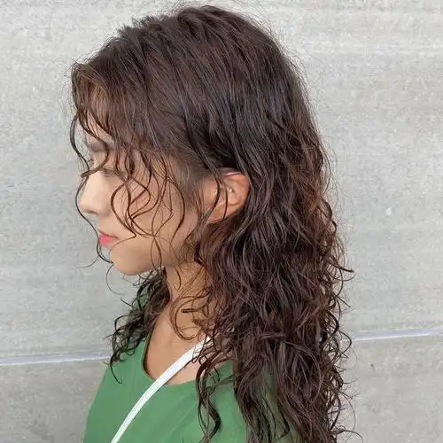 今冬流行"保暖烫"发型,蓬松时尚真洋气|烫发|蛋卷头|碎发_网易订阅