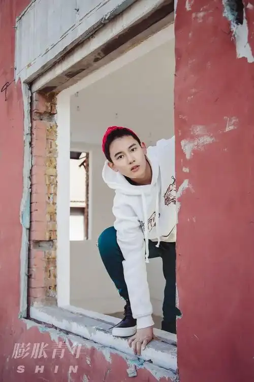 膨胀idol胡先煦00后老戏骨可爱又迷人的反差魅力全曝光