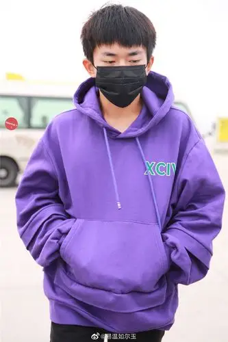 易烊千玺同款衣服宽松拼接紫色卫衣机场连帽秋冬帽衫学生男女款潮