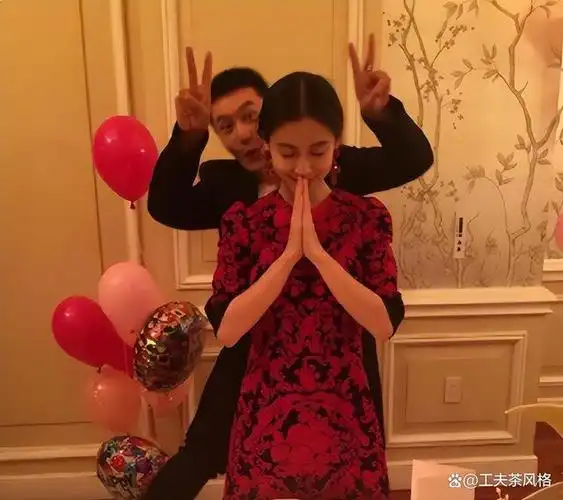 离婚不过一年,杨颖把黄晓明的红利吃完后,又被无情的打回原形