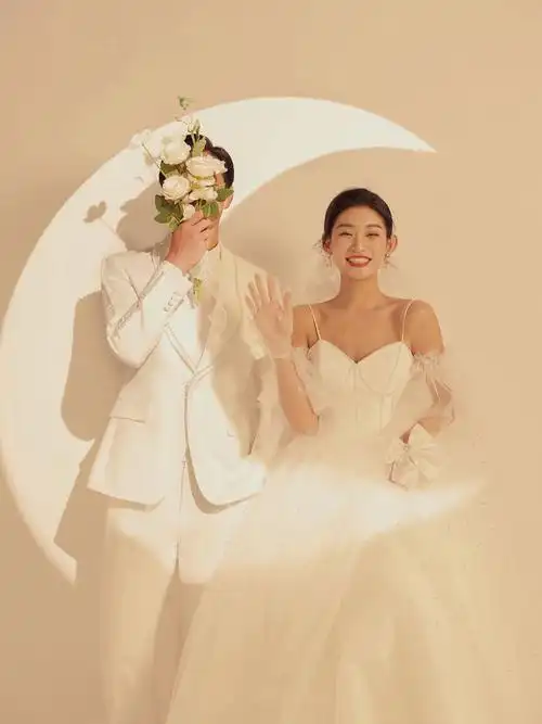全国武汉视尚婚纱摄影(娲格总店)-光影婚纱照月亮-中国婚博会官网