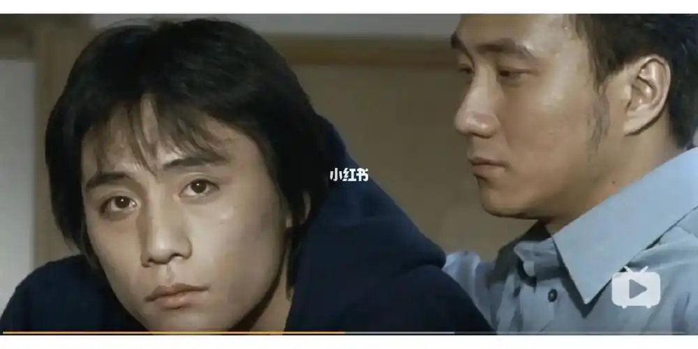 胡军真的很帅,怪不得是内娱第一alpha呢,我恨我看883的时候没看蓝宇