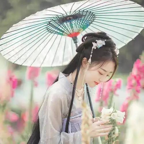 唯美意境图片女生,唯美意境图片女生背影(意境唯美古风女生头像)