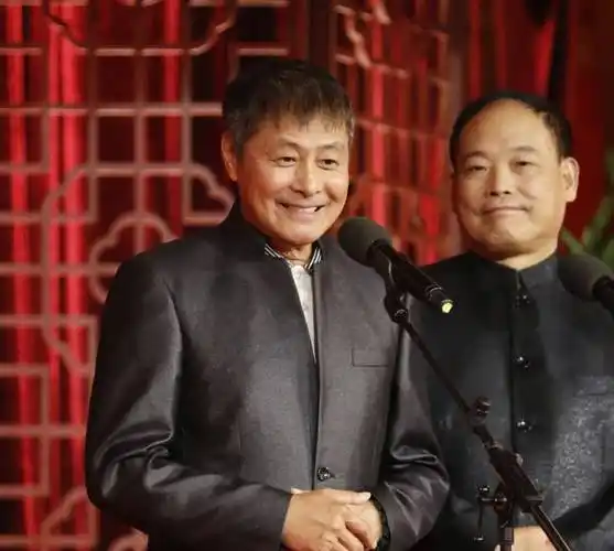 16岁成姜昆同门,61岁热播剧演配角,相声演员出圈不只德云社_刘伟