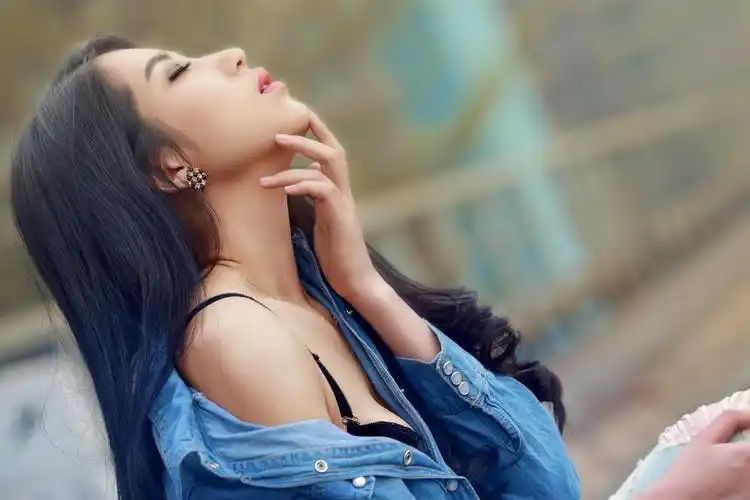 性感美女狂野妩媚唯美高清写真壁纸