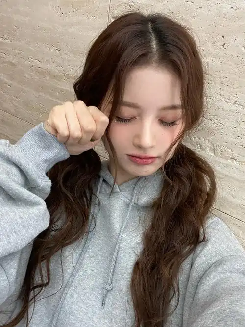 sullyoon 雪允 自拍