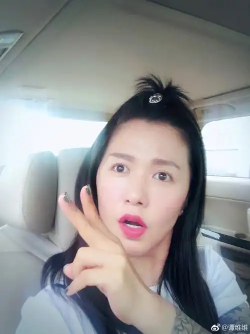 谭维维表情夸张戏超多!