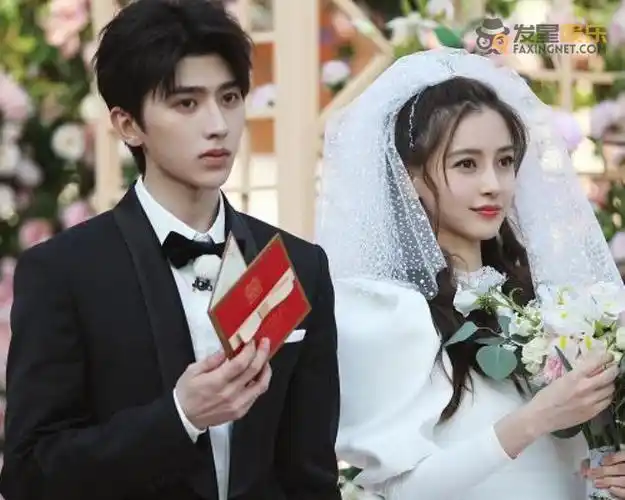 angelababy蔡徐坤同框 网友大呼好养眼