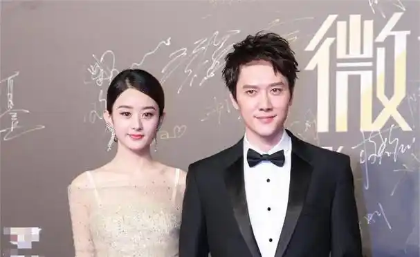 冯绍峰携儿子参加校运会,5岁想想正脸曝光,跟赵丽颖如出一辙!