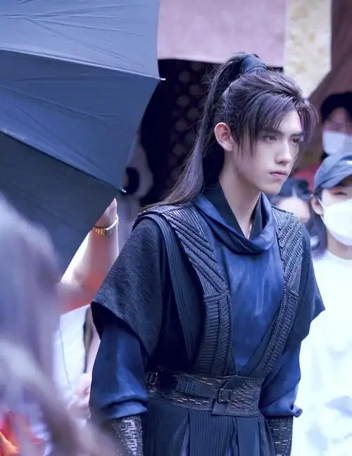 陈飞宇古装扮相被曝!大导演女演员之子,能凭《皓衣行》爆火吗?