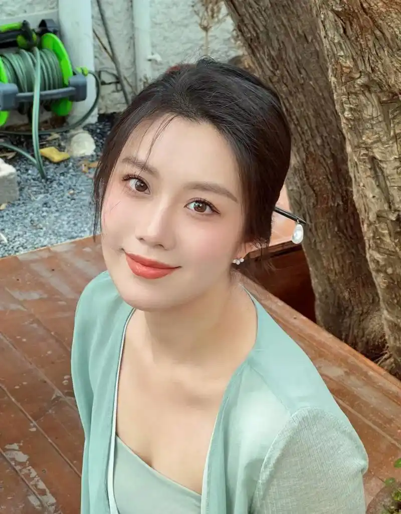 旺夫相的微胖美女颜值很高#明星生图大赏# #我们都爱聊八卦# #娱乐