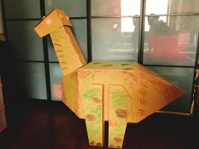 纸箱机器人手工大型纸箱玩具立体拼图恐龙动物模型幼儿园纸板diy手工