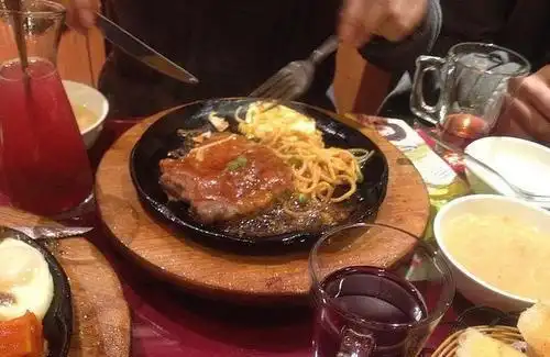 和朋友一起吃牛排他要全熟把我尴尬的抬不起头老板行家