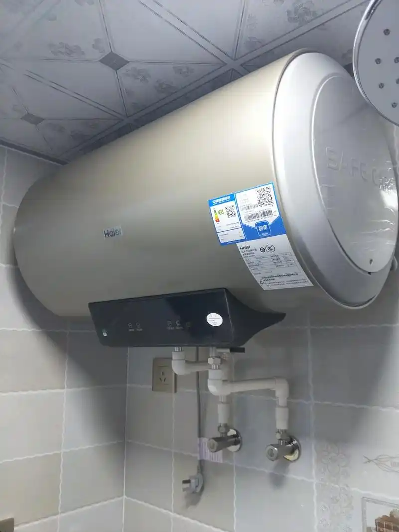 小型热水器洗澡电热水器