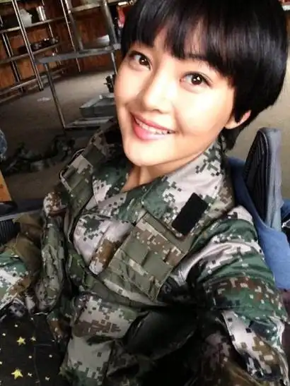 《火凤凰》二轮播出 果子郭艳幽默再袭