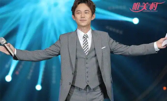 快乐家族出内讧谢娜冒失揭出何炅同性断背门