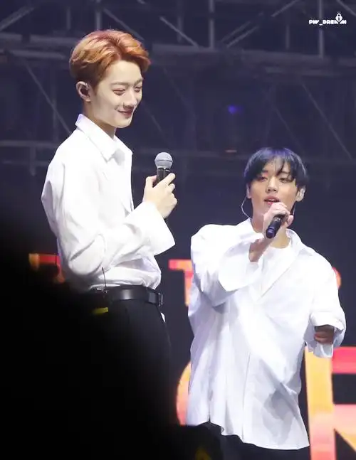 赖冠霖 朴志训 cr.logo