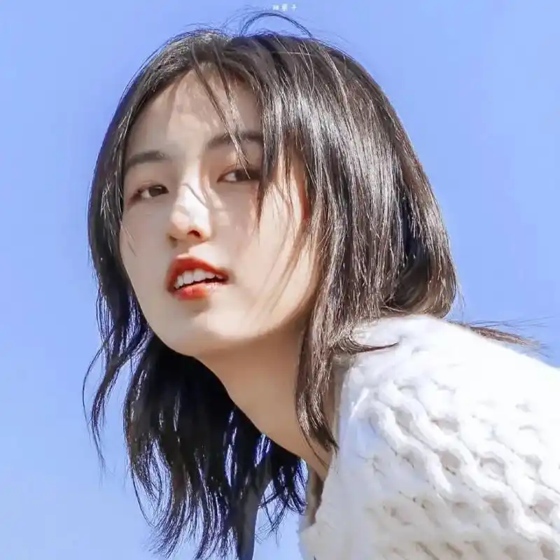 张子枫 #人像写真 #神仙颜值 #微笑女孩 #宝藏女孩 - 抖音