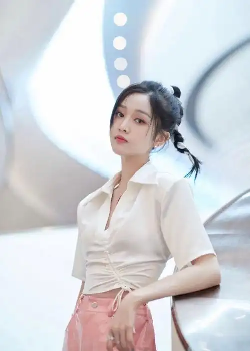 吴宣仪(喜你眉秀似山眼拥星辰大海)-神仙颜值库-话本小说网