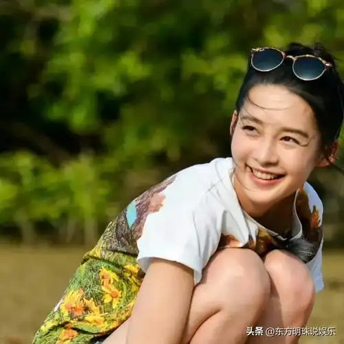 李沁的笑容:温暖心灵的治愈之光