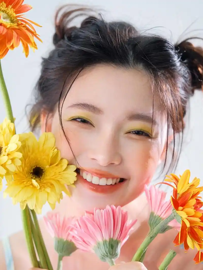 甜妹的治愈系笑容 迫不及待想过春天了!