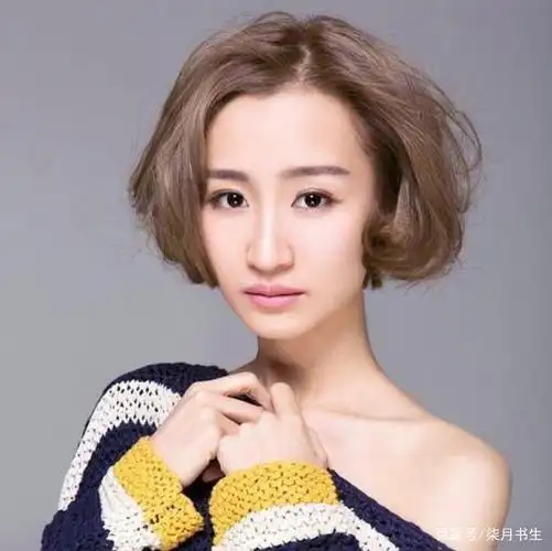 演员聂欢默默陪伴任嘉伦八年从无到有在家当全职太太也很幸福