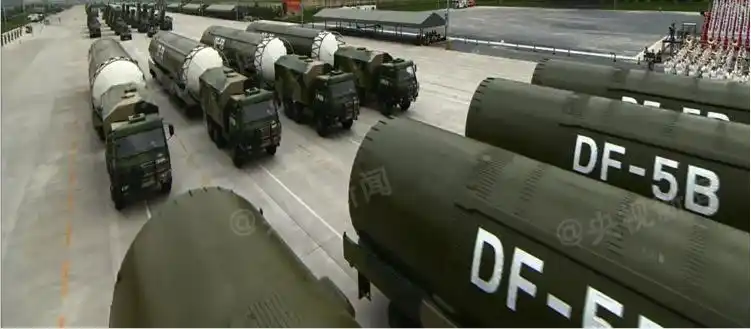 东风-5b分导式液体洲际战略核导弹是东风-5系列导弹的最新改型,采取两