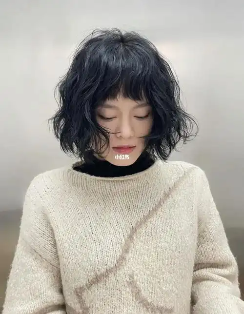 发型风格提案短发烫