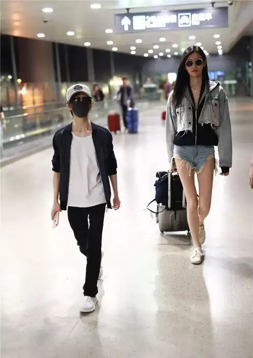 当奚梦瑶与郭敬明相遇后,史上最萌身高差出现了!