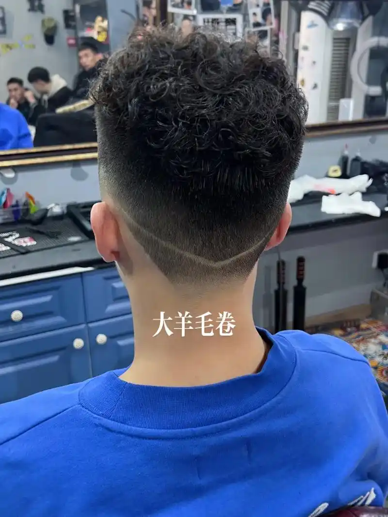 男士烫发之大羊毛卷#hiphop发型#篮球发型#青岛barb - 抖音