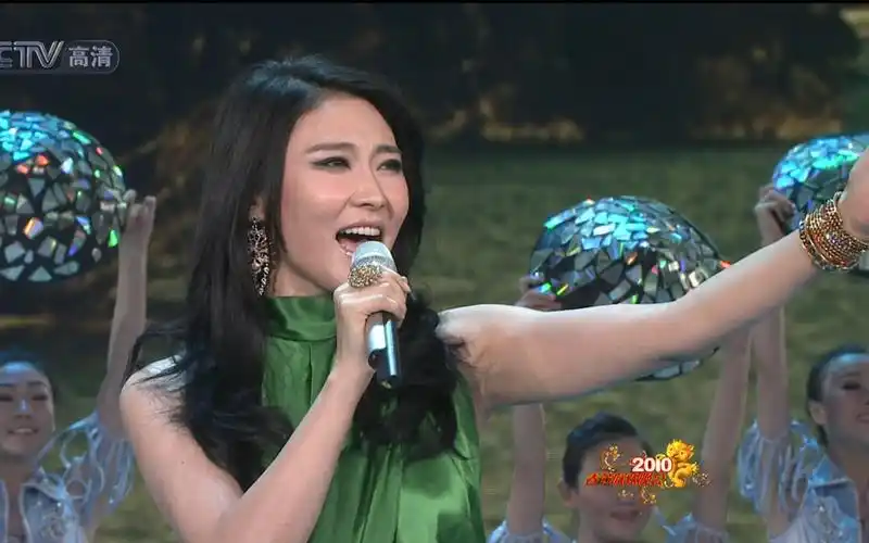 【2010年春晚】徐千雅《彩云之南》(live)