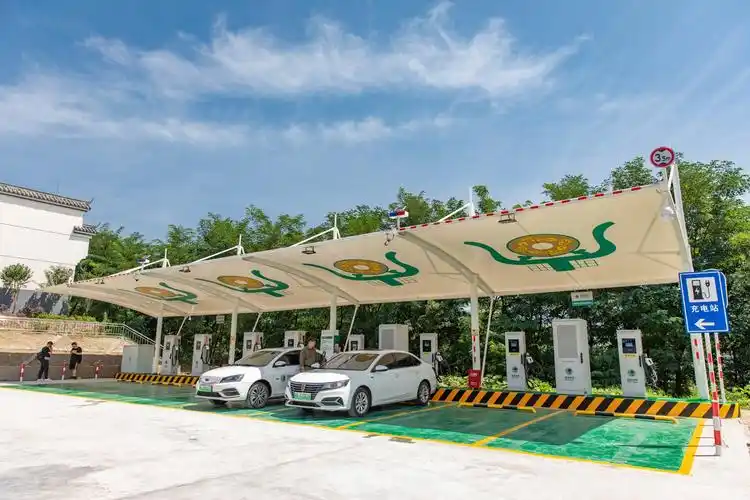 秭归县首个电动汽车智能充电站建成投运