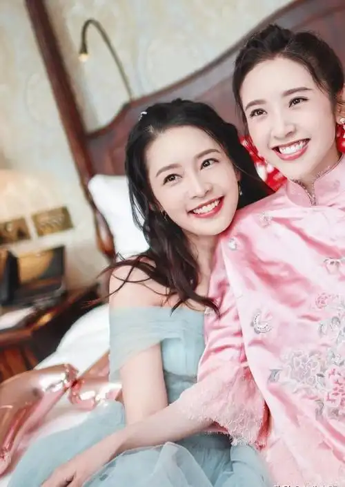 看到李沁与张若昀的"边界感",才明白唐艺昕到底有多幸运