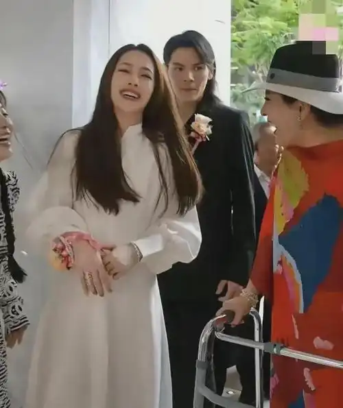 向佐想法被重视,给儿子留长发郭碧婷接受,陈岚向华强也不干涉