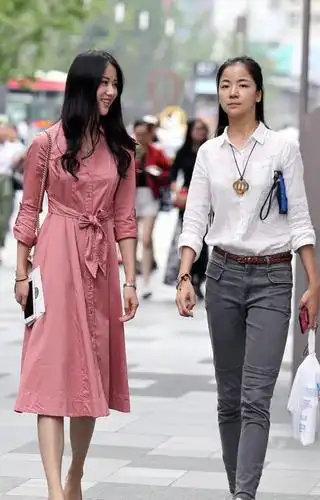 有一种"牺牲"叫:穿成路人甲只为衬托你的美,堪称中国好闺蜜