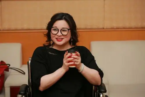 走进深大:著名女高音歌唱家黄英醉心公益感动观众