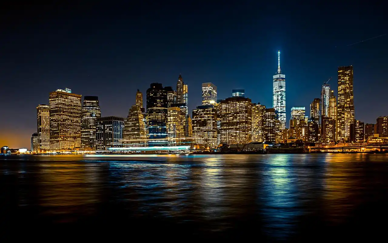 璀璨明亮的城市夜景高清图片桌面壁纸