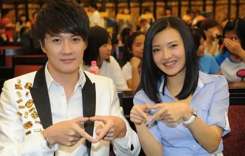 猎狐43岁傅晶演少女显老没被赵宝刚捧红不争抢却活得通透