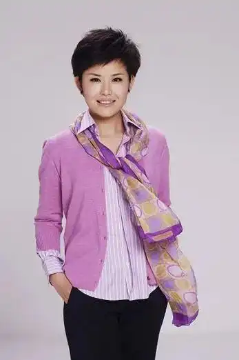 王宁,1980年8月25日出生,央视主持人,本科毕业于中国传媒大学