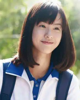 刘诗诗校园剧的装扮不适合?是周冬雨陈都灵太稚嫩